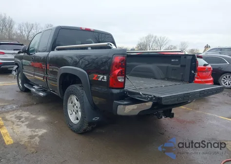 2005 Chevrolet Silverado 1500 Z71 z USA, uszkodzony, nr VIN 1GCEK19B65E272556